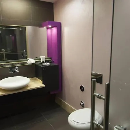 2 Bedroom Deluxe And Modern House In Besiktas Lägenhet *